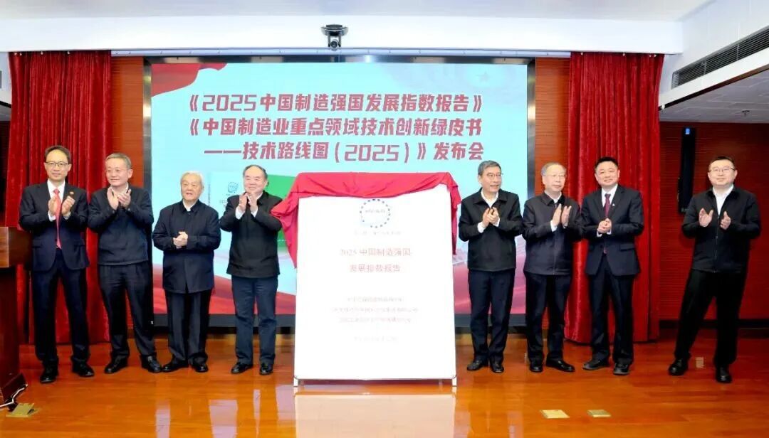 ���������䲼�й�����ǿ����չָ��